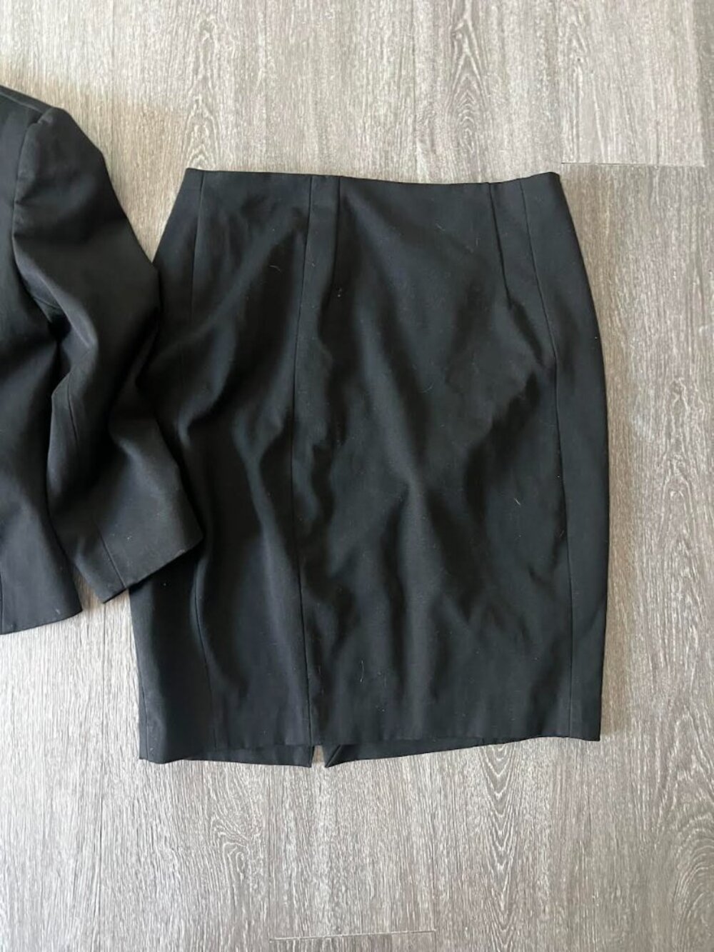 Express Black Blazer and Skirt Set Size 8 - Picture 3 of 4